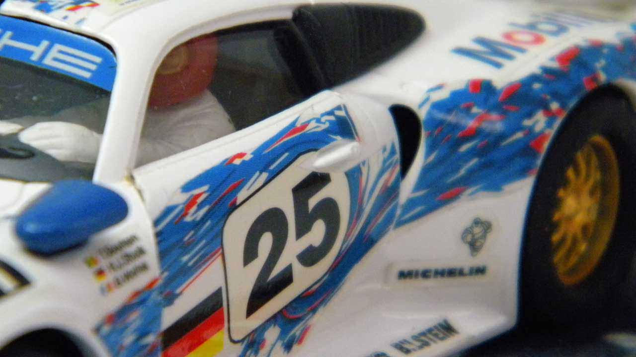 Porsche 911 GT1 (50149a